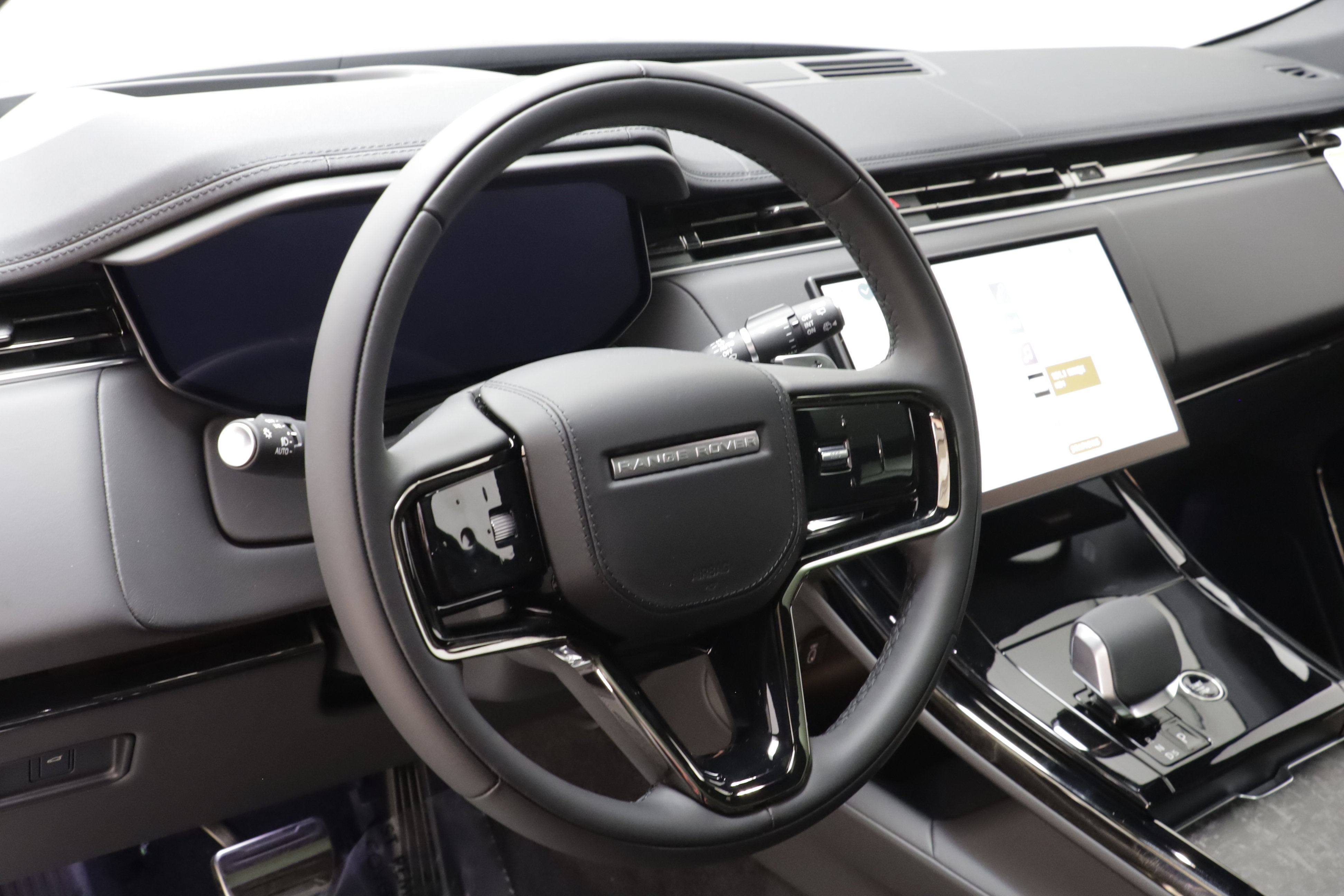 New 2027 Land Rover Range Rover Sport Dynamic SE AWD/4WD image 9