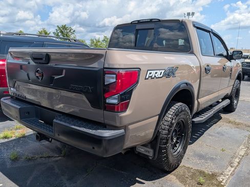 Used 2021 Nissan Titan PRO-4X w/ Pro-4x Convenience Package AWD/4WD image 3
