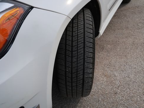 Used 2015 Mercedes-Benz GLK 250 BlueTEC 4MATIC image 39