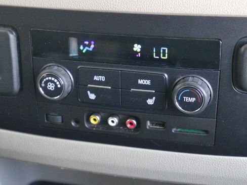 Used 2015 GMC Yukon Denali w/ Premium Package AWD/4WD image 39