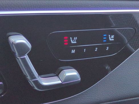 Used 2026 Mercedes-Benz GLC 300 image 23
