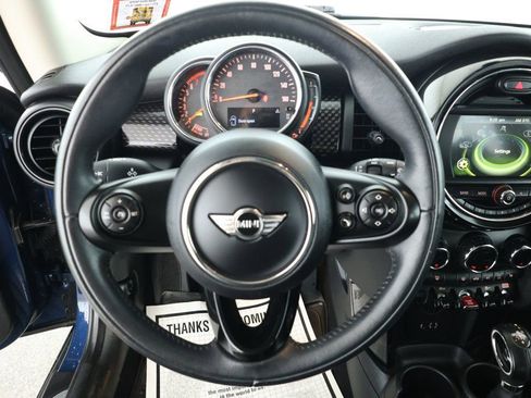 Used 2018 MINI Cooper S image 11