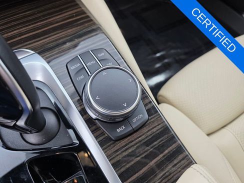 Used 2023 BMW 540i w/ Premium Package image 25