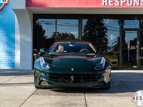 Used 2012 Ferrari FF image 2