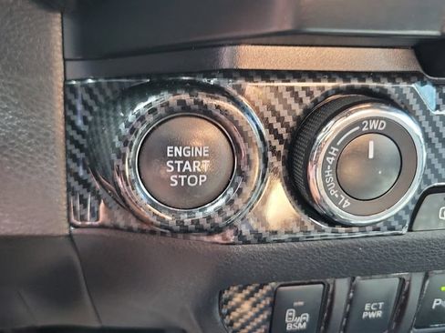 Used 2020 Toyota Tacoma Limited AWD/4WD image 24