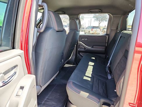 Used 2024 Nissan Frontier PRO-4X w/ Technology Package image 15