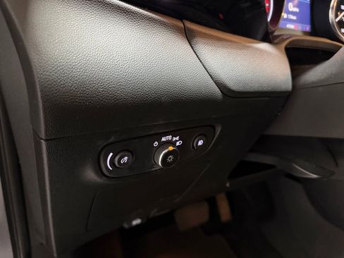 Used 2021 Buick Encore GX Preferred image 12