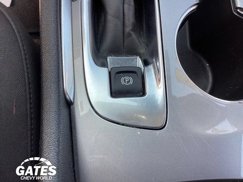 Used 2024 Chevrolet Malibu LT FWD image 28