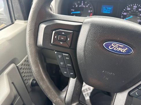 Used 2022 Ford E-450 and Econoline 450 Super Duty image 26