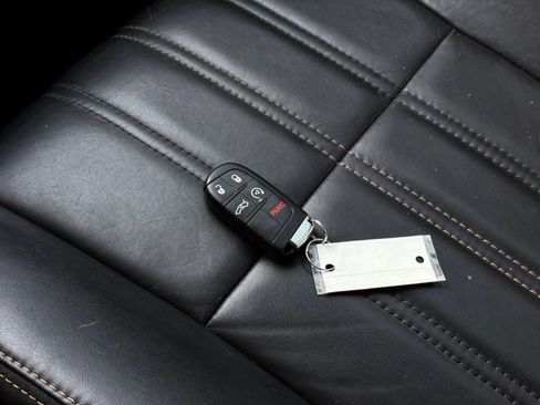 Used 2016 Chrysler 300 S RWD image 39
