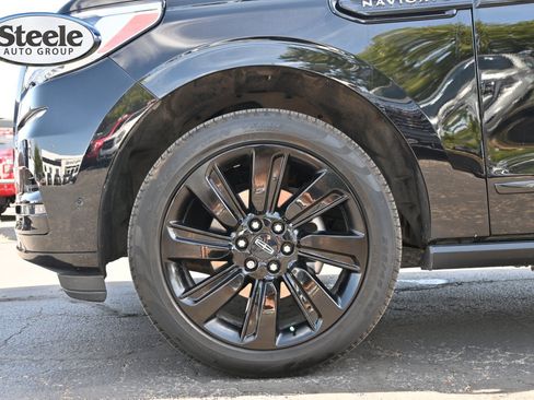 Used 2023 Lincoln Navigator Reserve AWD/4WD image 30