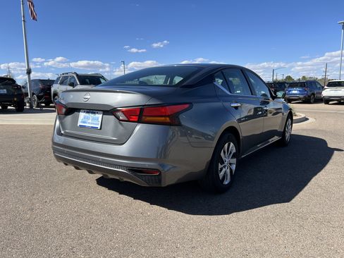 Used 2024 Nissan Altima 2.5 S image 10