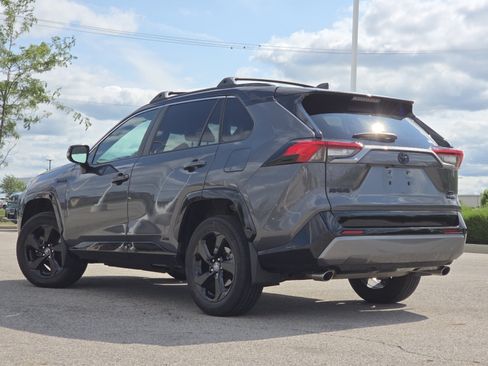 Used 2020 Toyota RAV4 XSE AWD/4WD image 16