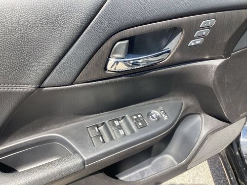 Used 2013 Honda Accord EX-L image 10