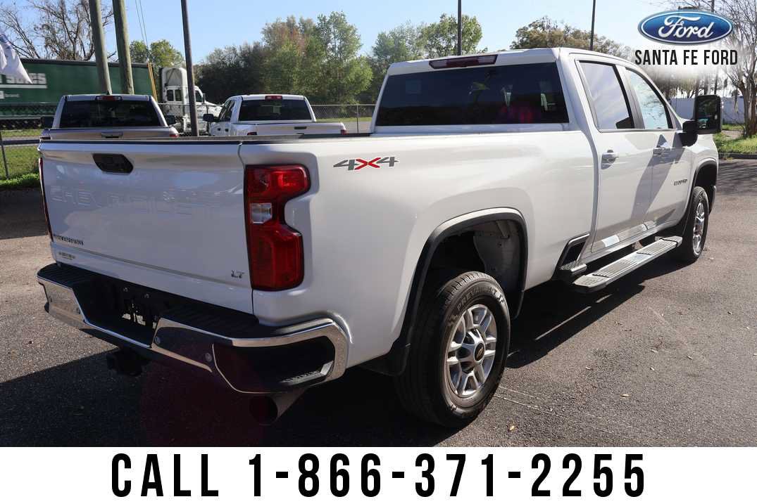 Used 2025 Chevrolet Silverado 2500 LT w/ Safety Package AWD/4WD image 4