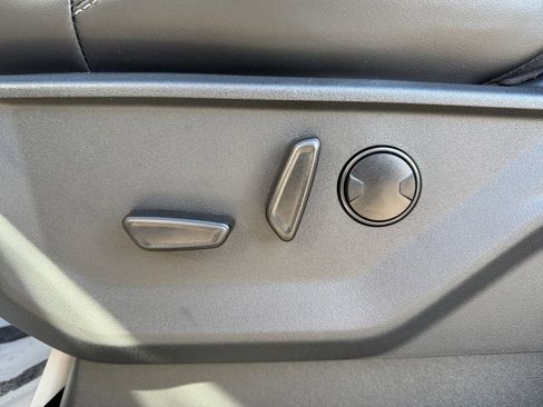 Used 2025 Ford Expedition Platinum w/ Stealth Appearance Package image 25