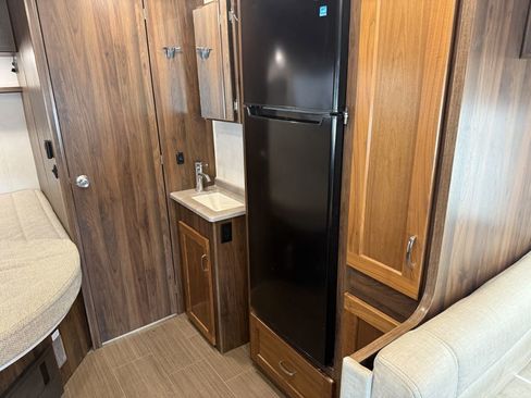 Used 2019 Mercedes-Benz Sprinter 170 image 49