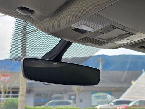 Used 2021 Volkswagen Atlas S image 30