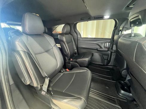 Used 2021 Toyota Sienna XSE image 23
