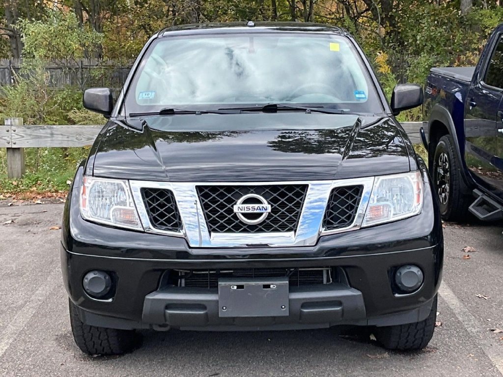 Used 2018 Nissan Frontier SV AWD/4WD image 2