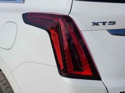 Certified 2022 Cadillac XT5 Premium Luxury image 15