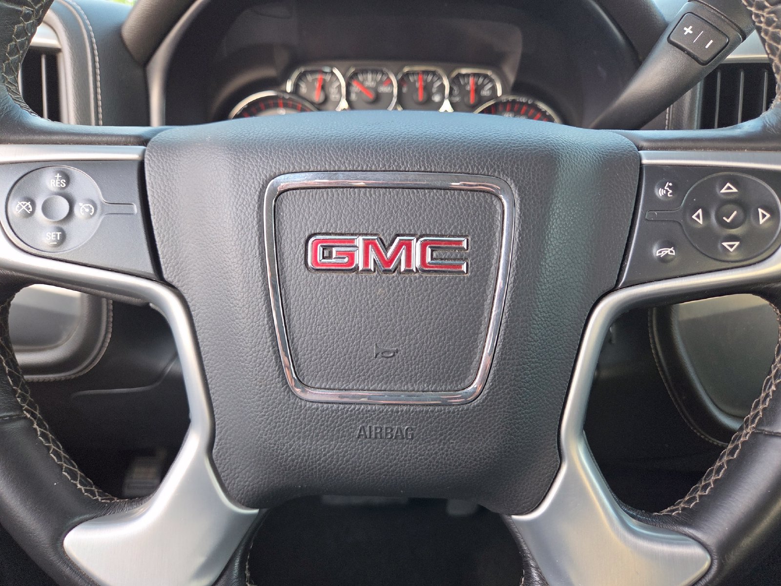 Used 2015 GMC Sierra 1500 SLE w/ SLE Value Package AWD/4WD image 24