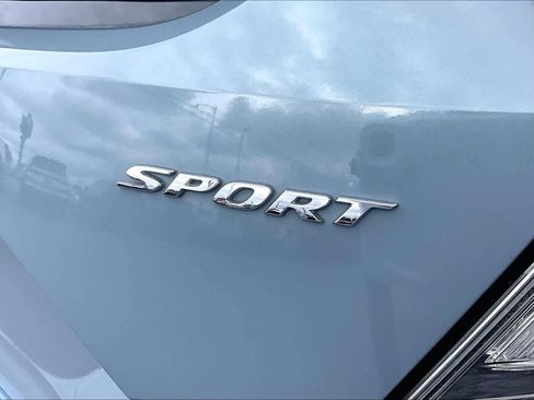Used 2020 Honda Civic Sport image 9