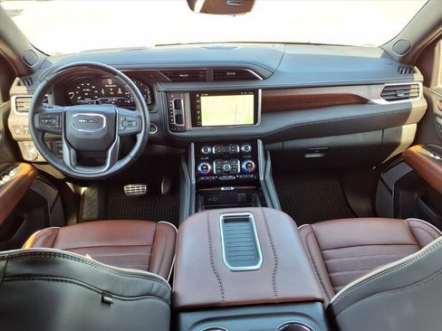 Used 2024 GMC Yukon XL Denali Ultimate AWD/4WD image 29