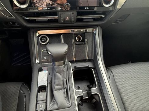 Used 2026 Lexus GX 550 w/ Cold Area Package AWD/4WD image 13