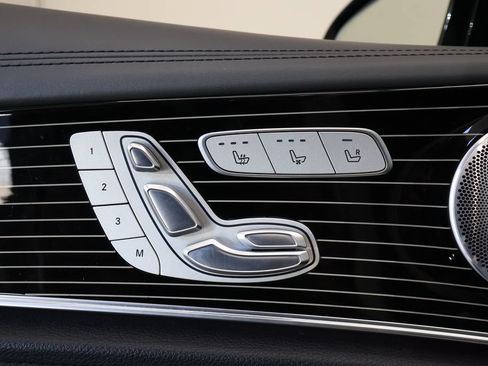 Used 2020 Mercedes-Benz E 350 Sedan image 16