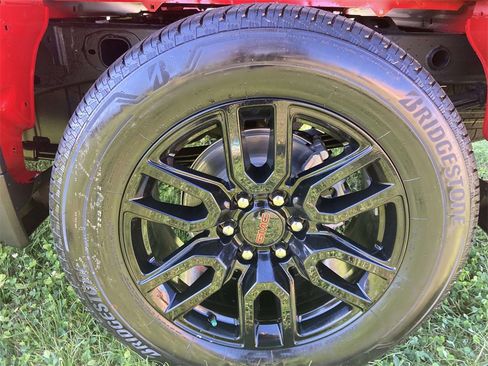 New 2026 GMC Sierra 1500 Elevation image 10