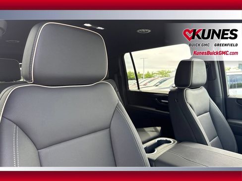 New 2026 GMC Yukon XL Elevation AWD/4WD image 37
