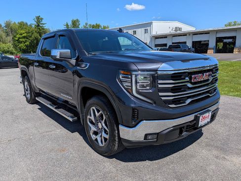 Used 2023 GMC Sierra 1500 SLT w/ SLT Convenience Package AWD/4WD image 3