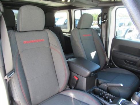 New 2026 Jeep Wrangler Unlimited Rubicon AWD/4WD image 9