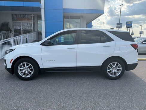 Used 2024 Chevrolet Equinox LS w/ LS Convenience Package FWD image 2