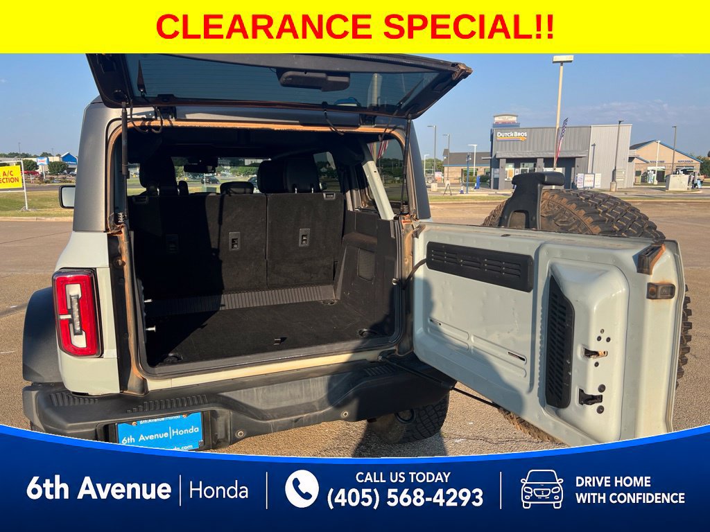 Used 2023 Ford Bronco Badlands w/ Sasquatch Package AWD/4WD image 13