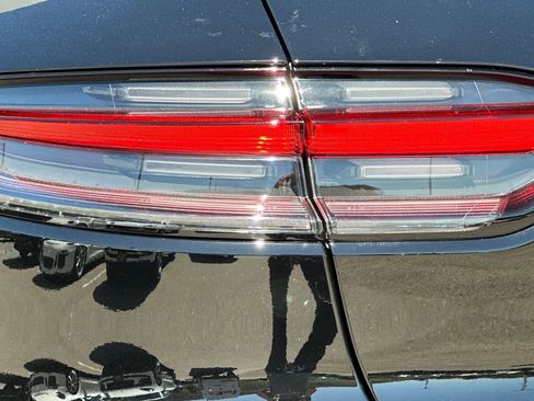 New 2026 Porsche Macan image 38