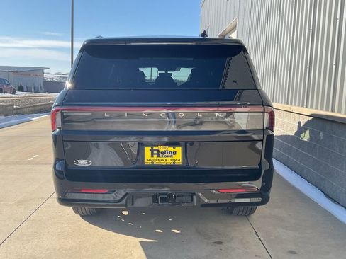 Used 2025 Lincoln Navigator L Reserve w/ Jet Appearance Package image 5