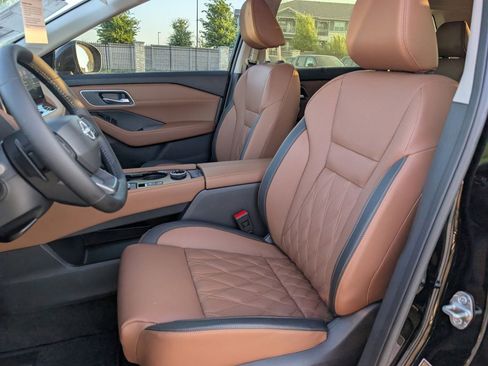 New 2026 Nissan Rogue Platinum AWD/4WD image 18