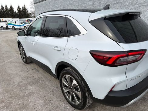 Used 2025 Ford Escape Platinum image 31