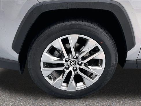 Certified 2021 Toyota RAV4 XLE Premium FWD image 30