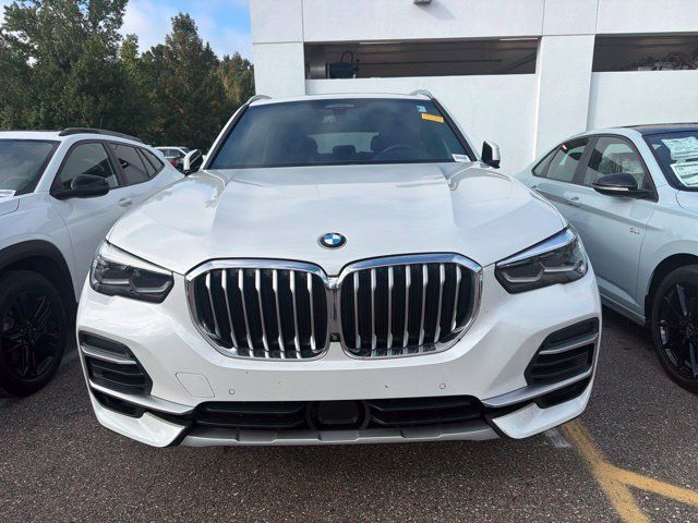 Used 2022 BMW X5 sDrive40i RWD image 2