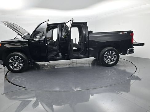 Used 2022 Chevrolet Silverado 1500 LT AWD/4WD image 64