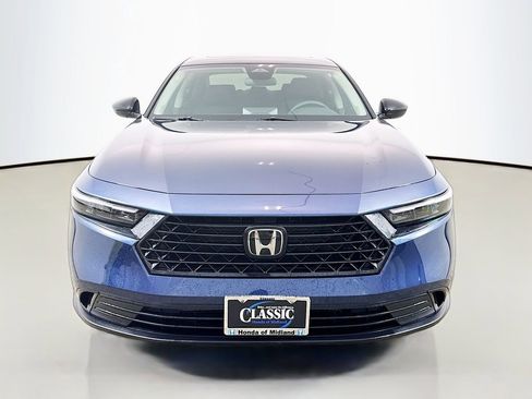 Used 2025 Honda Accord SE image 2