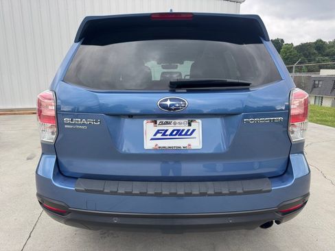Used 2018 Subaru Forester 2.5i Touring AWD/4WD image 18