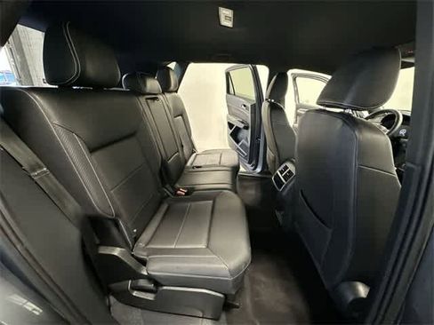 Certified 2023 Volkswagen Atlas Cross Sport SE image 23