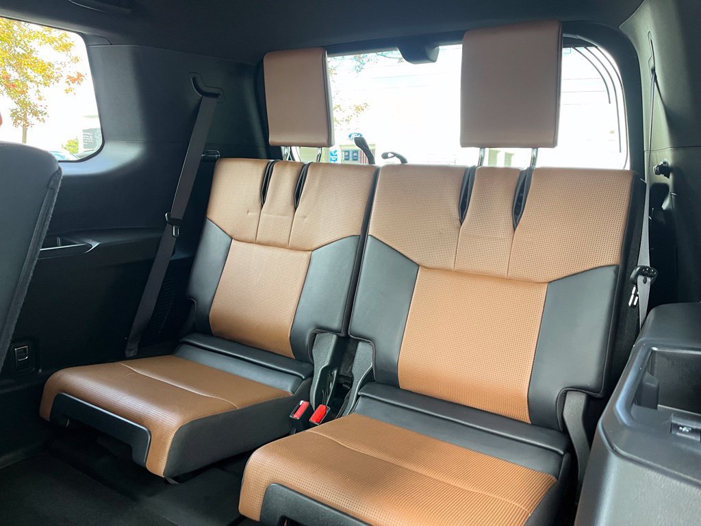 Used 2024 Lexus GX 550 w/ Accessory Package (Z1) AWD/4WD image 16