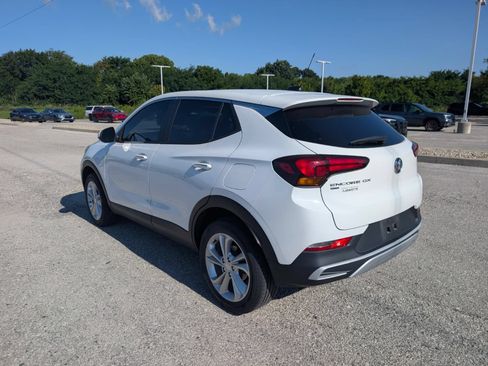 Used 2022 Buick Encore GX Preferred w/ Cold Weather Comfort Package AWD/4WD image 7