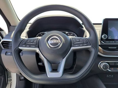 New 2026 Nissan Altima 2.5 SV FWD image 15