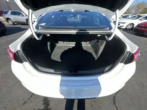 Used 2024 Chevrolet Malibu LT w/ Sport Edition image 21